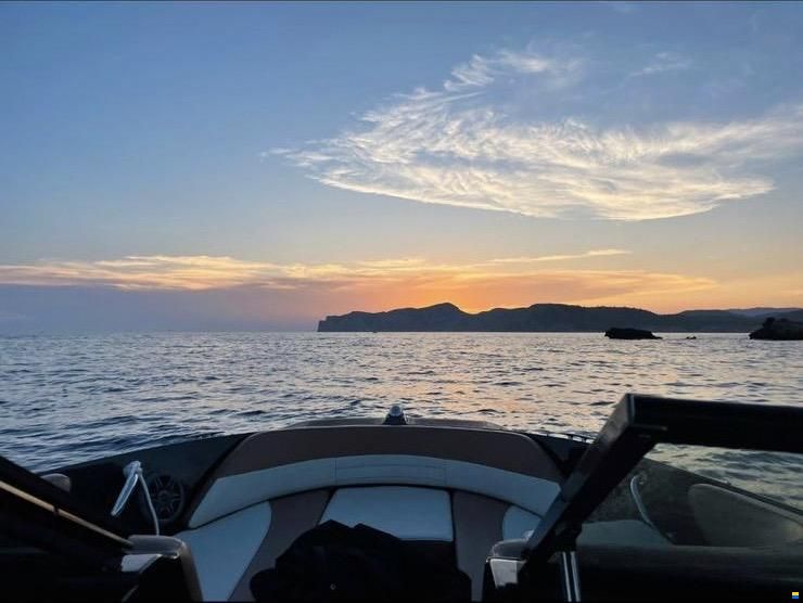 Sea Ray 210 SPX