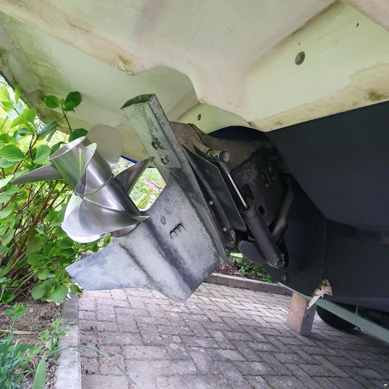 Rinker 232 Captiva Cuddy