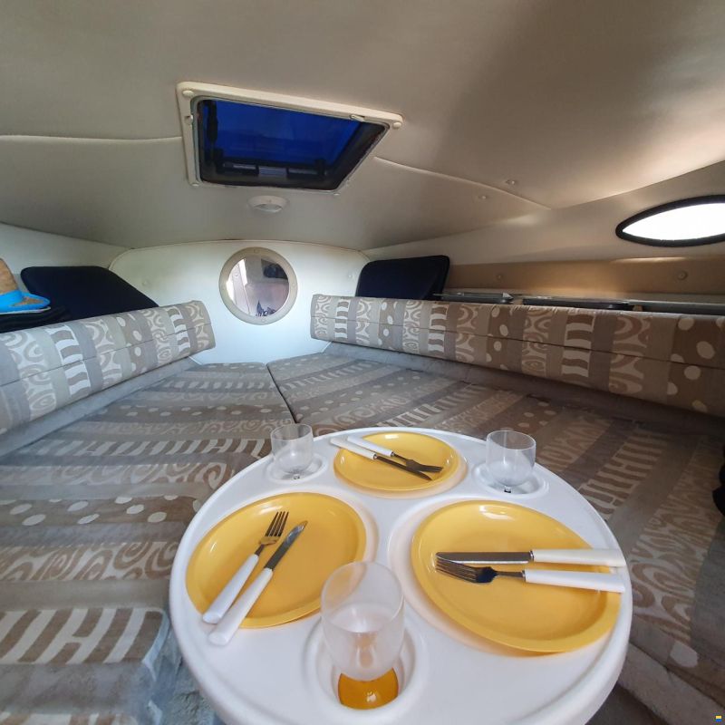 Rinker 232 Captiva Cuddy