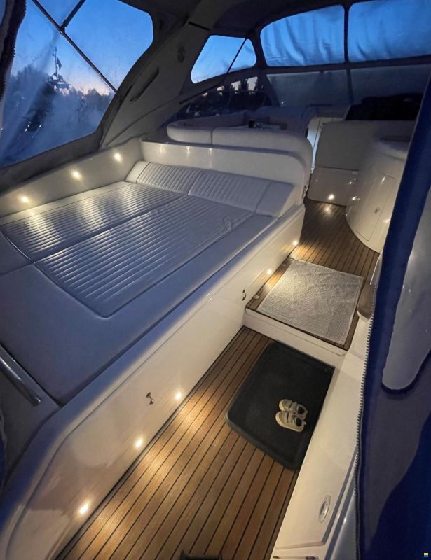 Princess V42