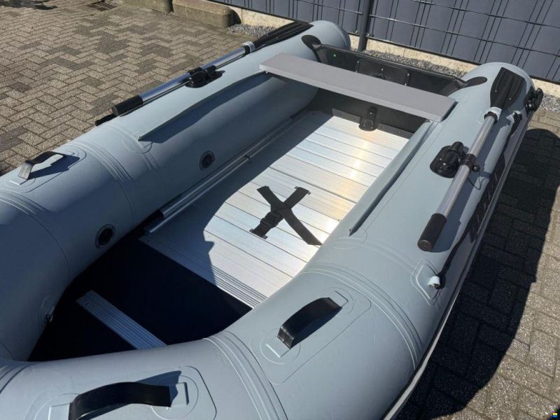 Quicksilver 300 Sport