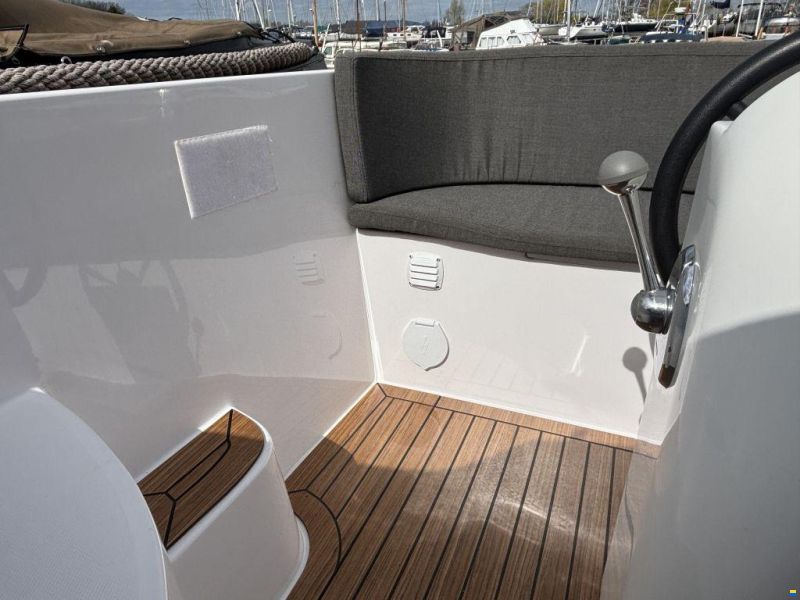 Lago Amore 570 Tender