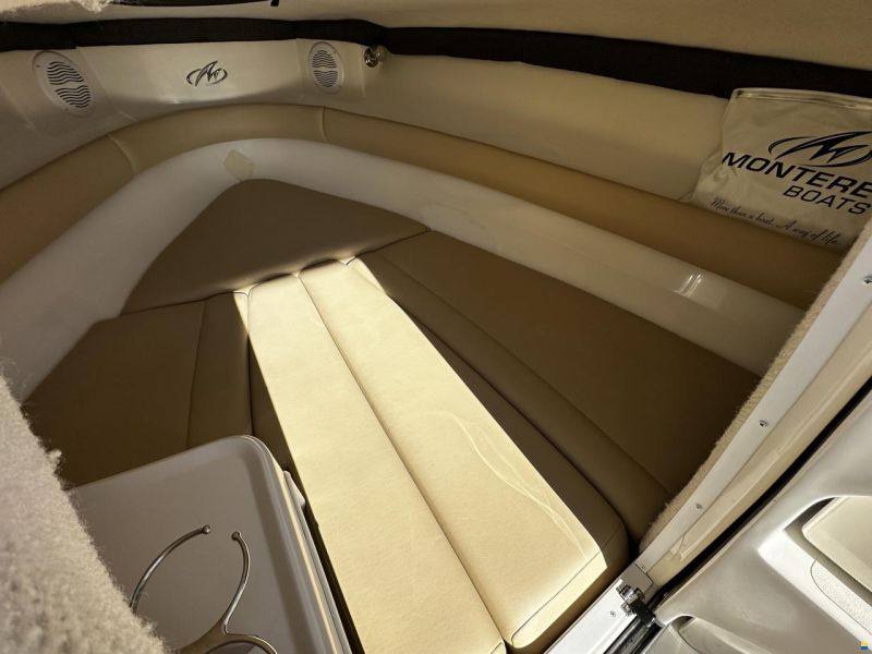 Monterey 214 FSC, MerCruiser 4.3 MPI