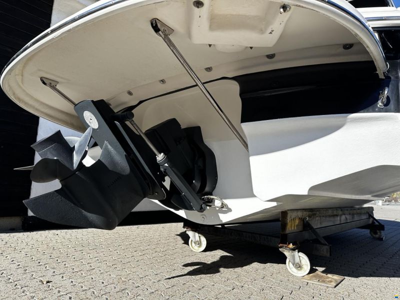 Monterey 214 FSC, MerCruiser 4.3 MPI