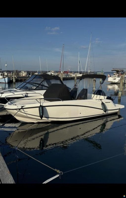 Quicksilver 605 Sundeck (2022) &ndash; Mercury 150 HK &ndash; Ku