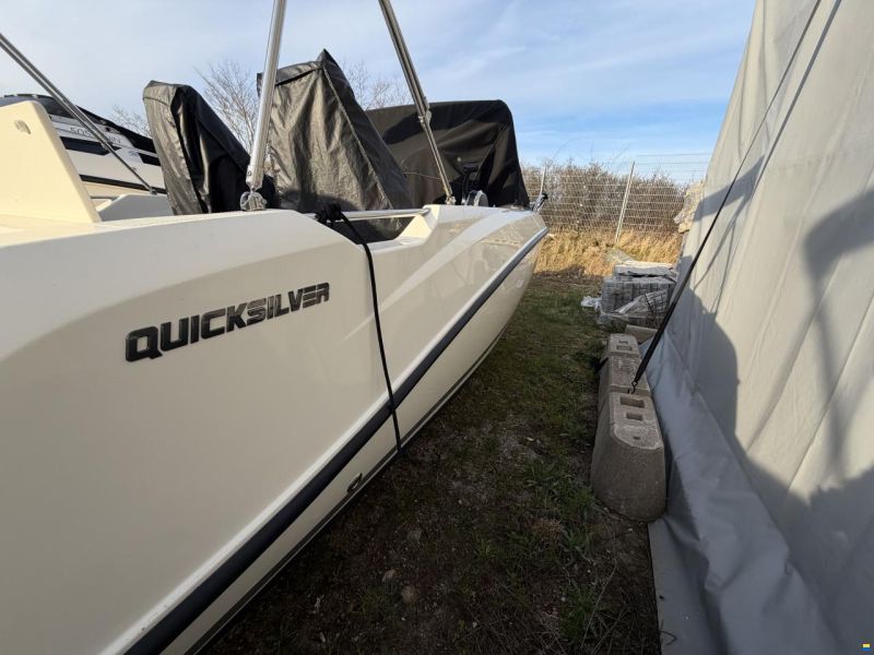 Quicksilver 605 Sundeck (2022) &ndash; Mercury 150 HK &ndash; Ku