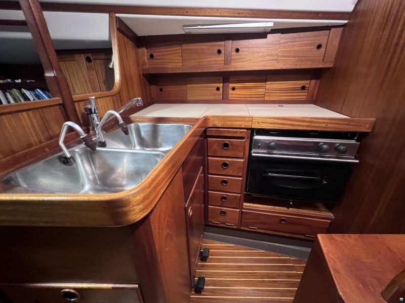 Sweden Yachts 340