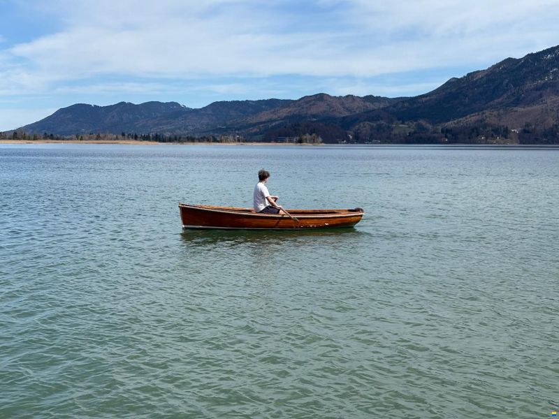 Ruderboot aus Mahagoni formverleimt