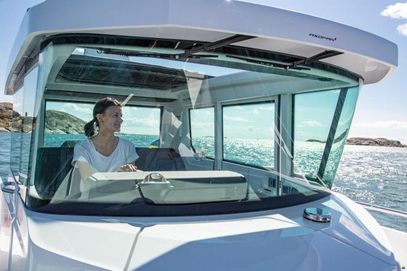 Axopar 28 Cabin