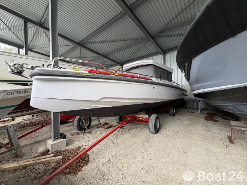 Axopar 28 Cabin