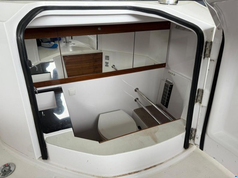 Axopar 28 Cabin