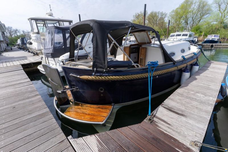 Menorquin Conquistador 850 Cabin