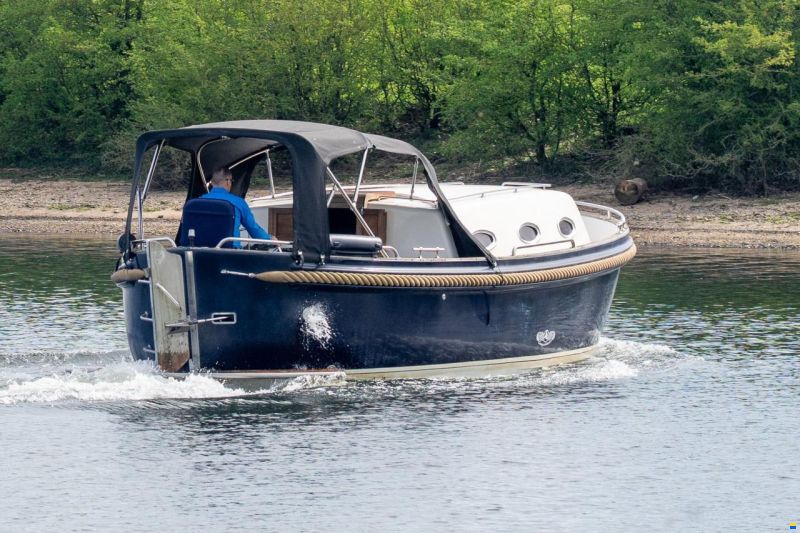 Menorquin Conquistador 850 Cabin