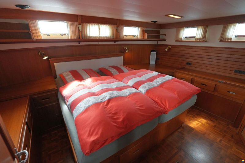 Grand Banks 46 Motor Yacht