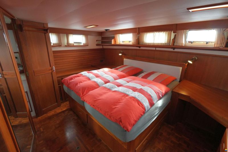 Grand Banks 46 Motor Yacht