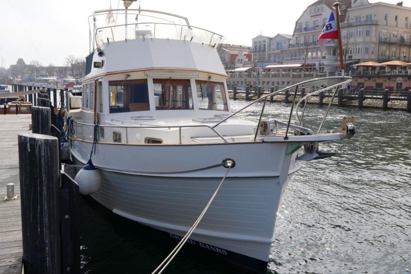 Grand Banks 46 Motor Yacht