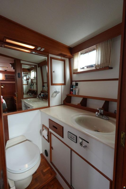 Grand Banks 46 Motor Yacht