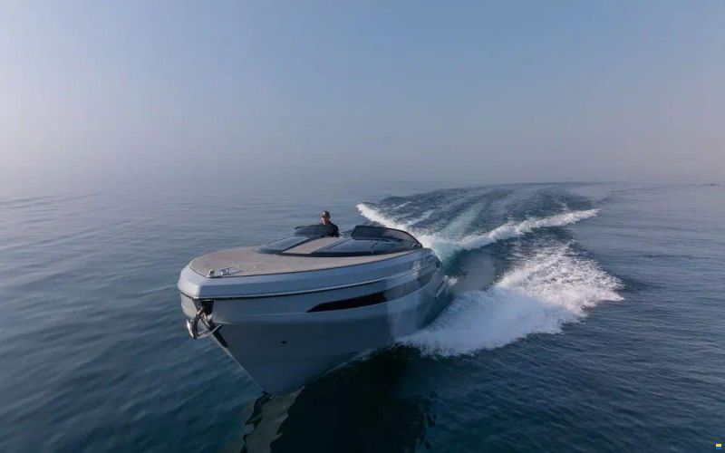 Epica Yachts 33