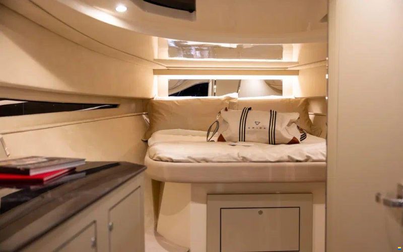 Epica Yachts 33