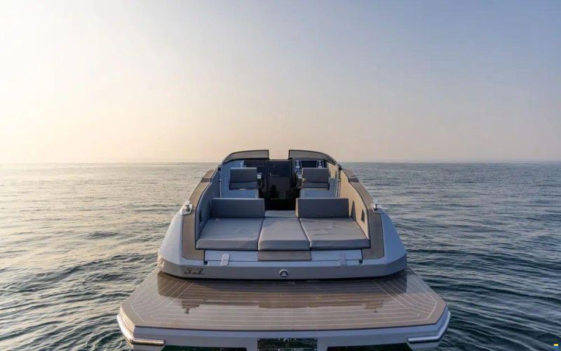 Epica Yachts 33