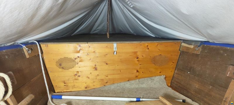 Motorboot / Holzboot / Armee-Fährboot