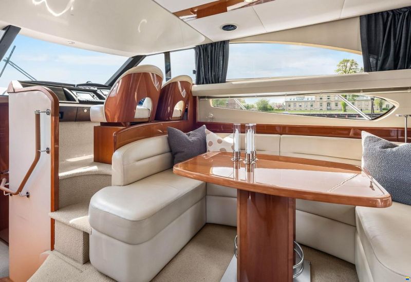 Princess 42 Flybridge