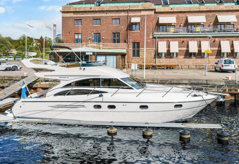 Princess 42 Flybridge