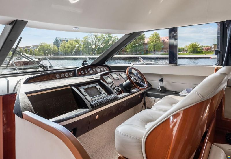 Princess 42 Flybridge