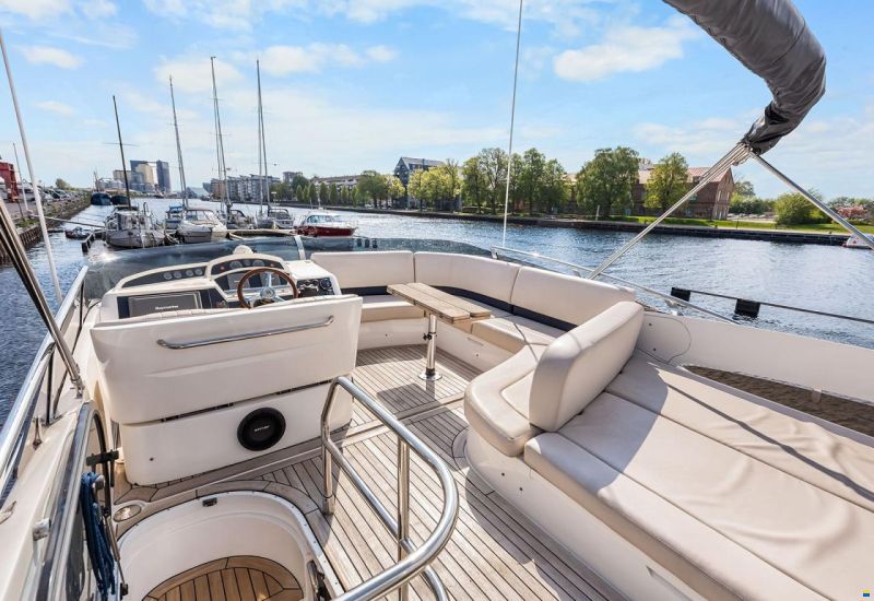 Princess 42 Flybridge