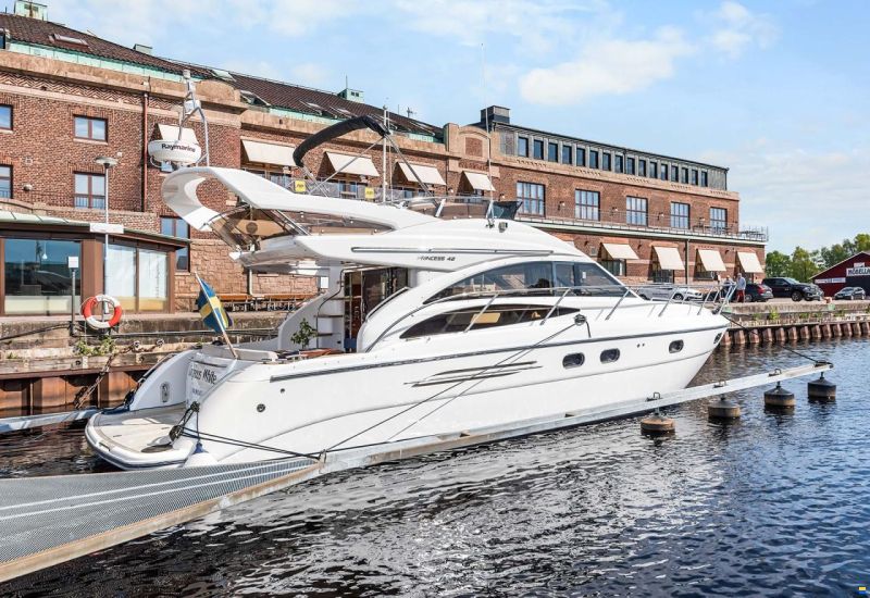 Princess 42 Flybridge