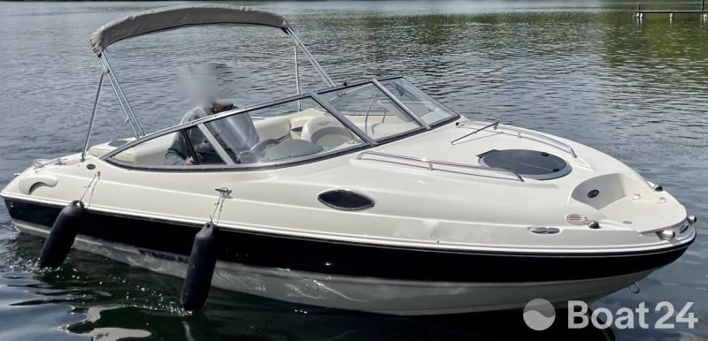 Stingray 208 CR Cabin