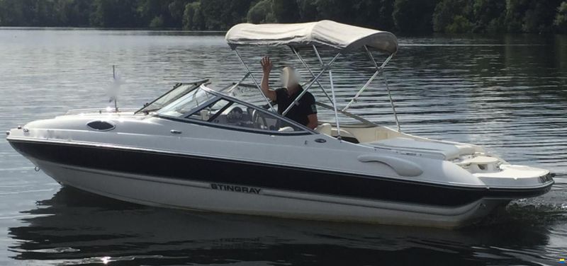 Stingray 208 CR Cabin