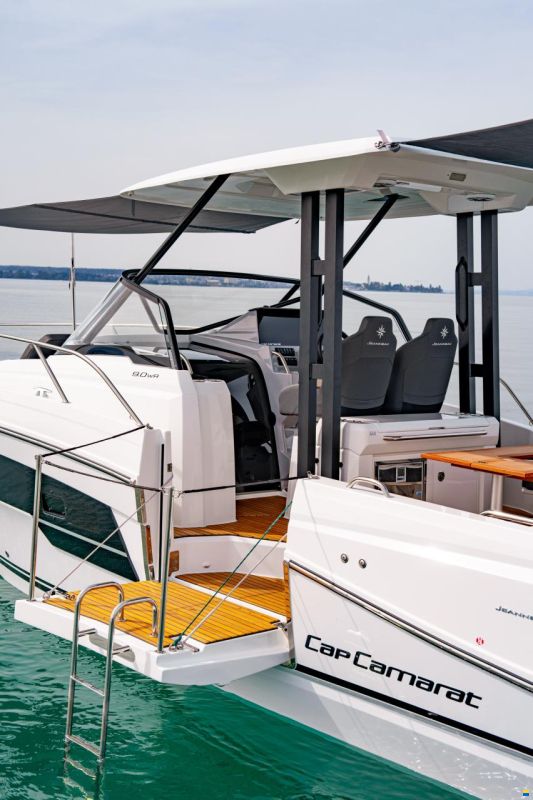 Jeanneau Cap Camarat 9.0 WA S2