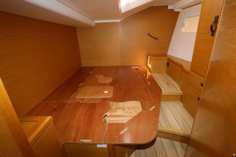 Jeanneau 54