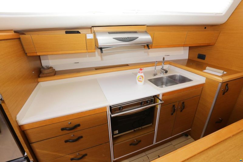 Jeanneau 54