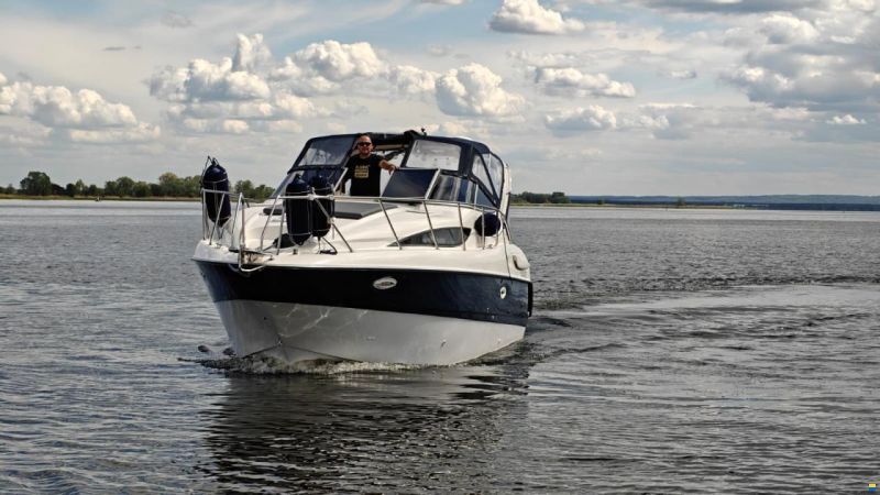 Bayliner 3055