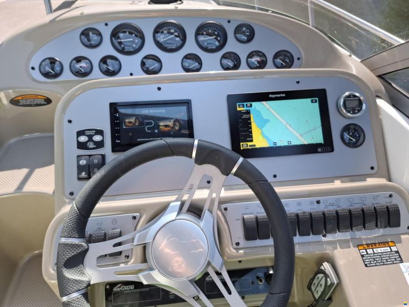 Bayliner 3055