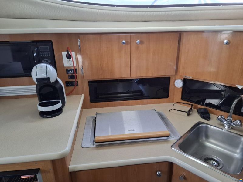 Bayliner 3055