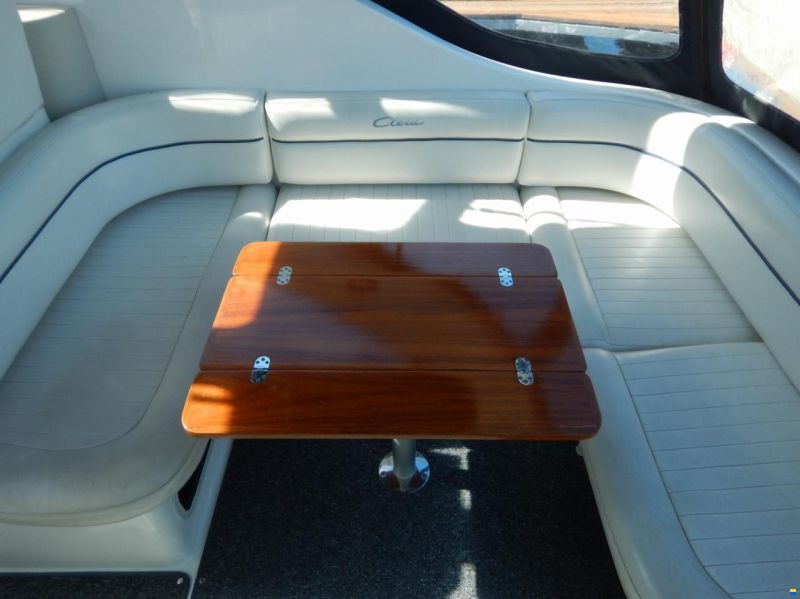 Bayliner 3055