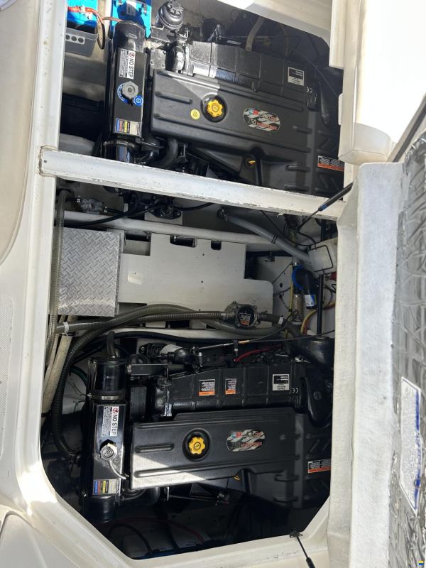 Bayliner 3055