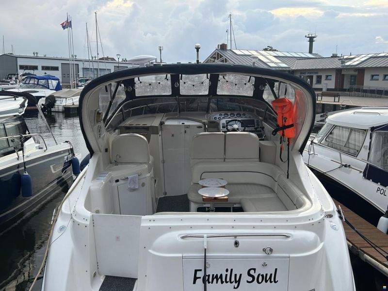 Bayliner 3055