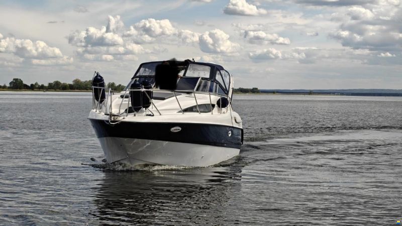 Bayliner 3055