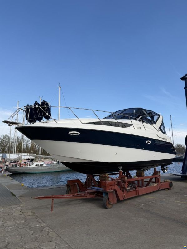 Bayliner 3055
