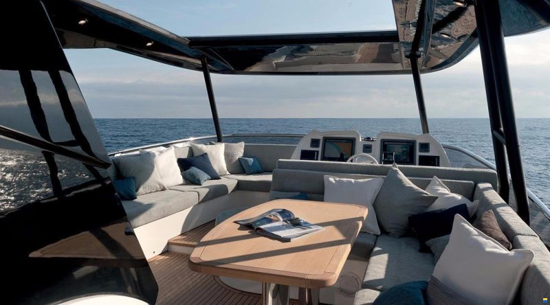 Monte Carlo Yachts 65 fly