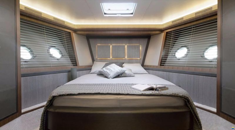 Monte Carlo Yachts 65 fly