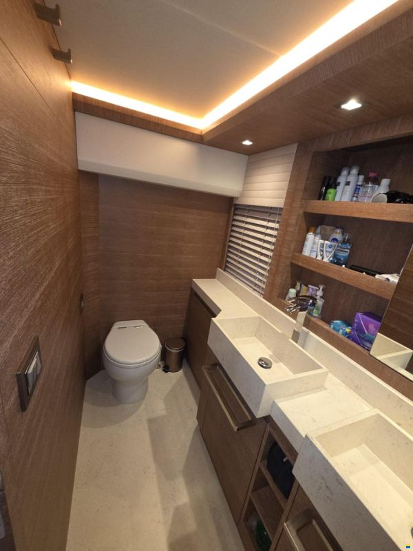 Monte Carlo Yachts 65 fly
