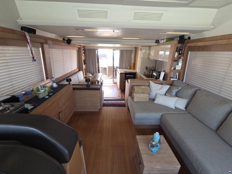 Monte Carlo Yachts 65 fly