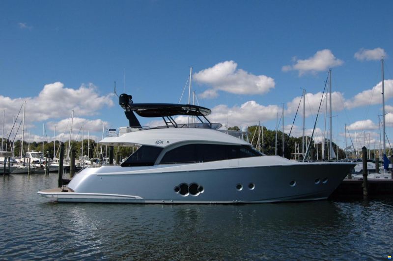 Monte Carlo Yachts 65 fly