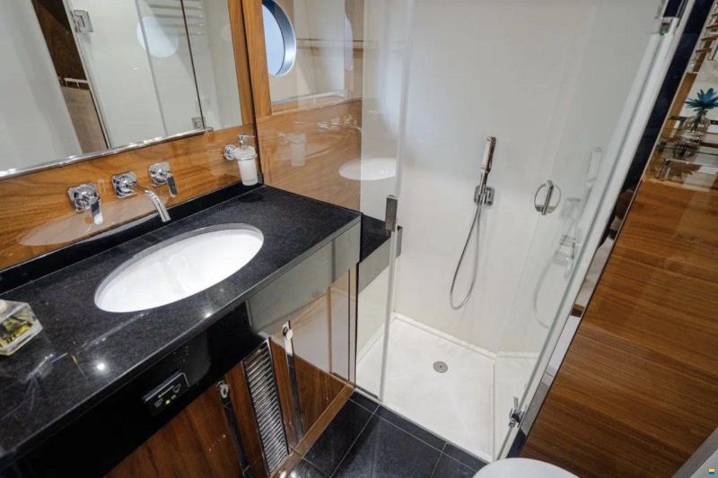 Sunseeker 68 SPORT YACHT