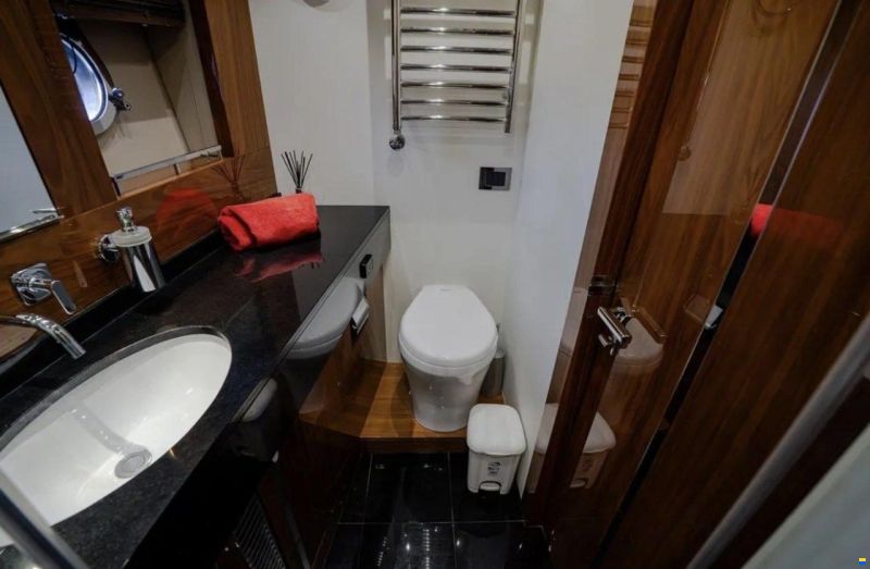 Sunseeker 68 SPORT YACHT